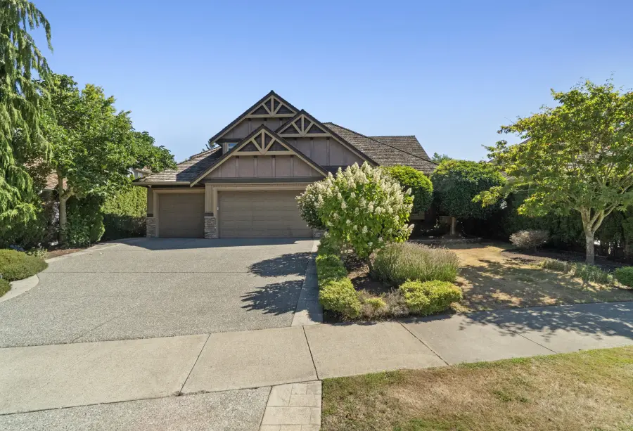 Apple Greene 2